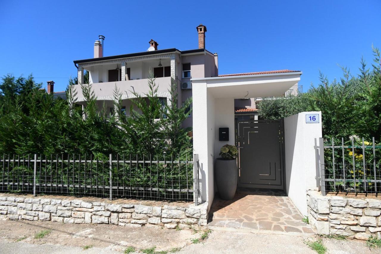Luxury Apartment Vabriga Tar-Vabriga 外观 照片